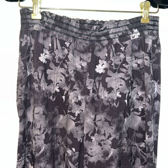 ATHLETA Savannah Floral Joggers-8T - Picture 3 of 8